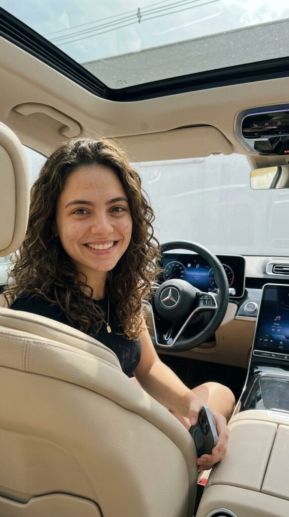 Woman_in_luxury_202604121027.jpeg